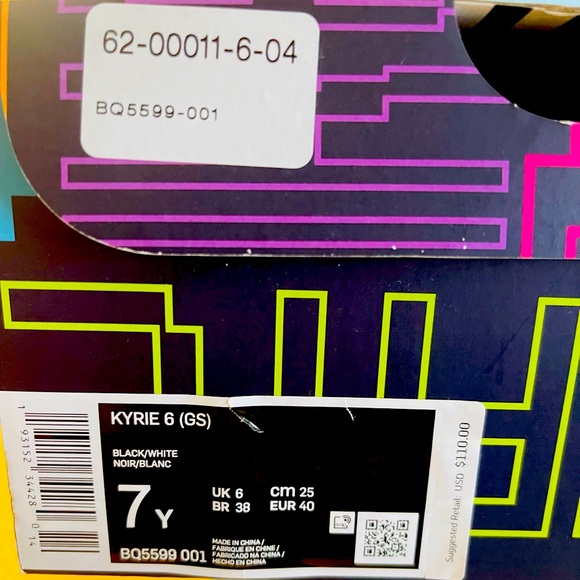 Boy size 7Y Black Nike Kyrie 6. Shoes are brand new only worn once. Orig box - Picture 7 of 7
